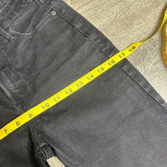 Old Navy Women’s High Waisted Flare Jeans Black Sz 2 - Picture 9 of 11